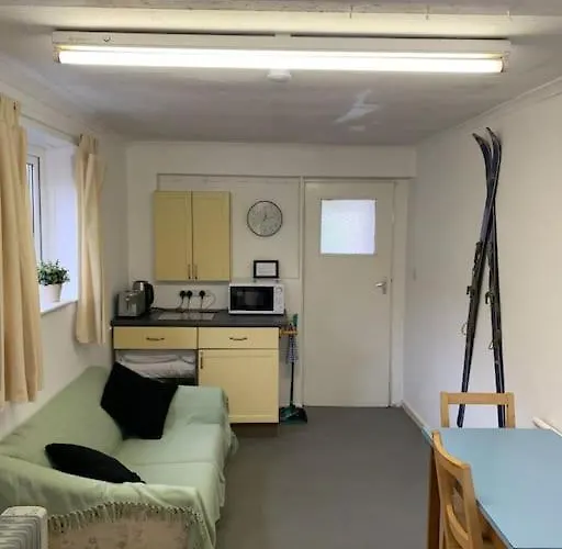 Sleeping Giant Outdoor Adventure Flat